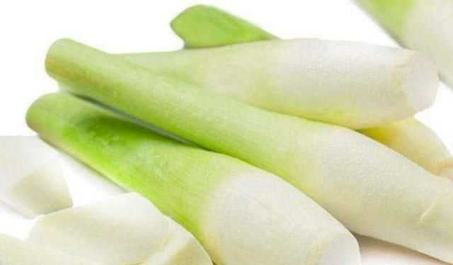 茭白發(fā)綠了還能吃嗎，茭白的葉子可以剪掉嗎？圖3