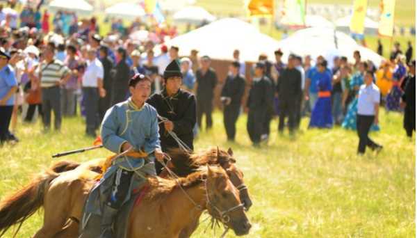 那達慕大會(huì )是哪個(gè)民族的節日,那達慕大會(huì )是哪個(gè)民族的節日圖2