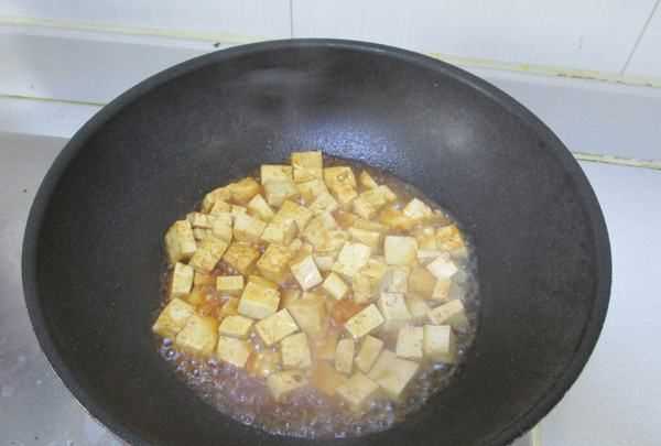 豆腐怎樣做才好吃既簡(jiǎn)單又好吃,家常豆腐怎么做好吃簡(jiǎn)單視頻圖3