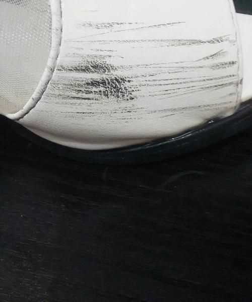 白衣、白鞋上的黃漬用什么辦法可以清除