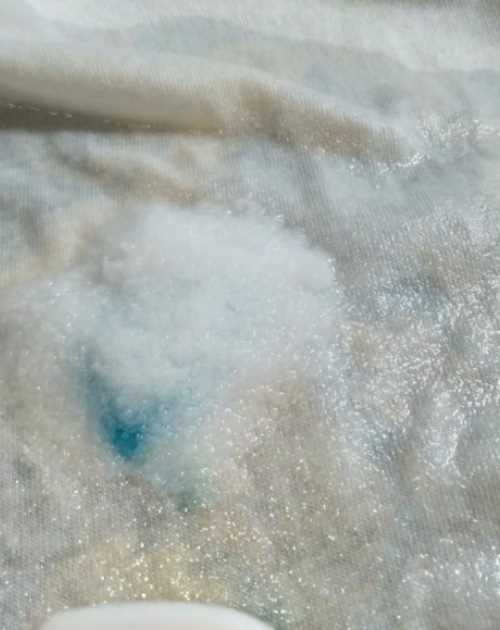 衣服上的水晶泥干了怎么去除,衣服上的水晶泥干了怎么去除小竅門(mén)圖10