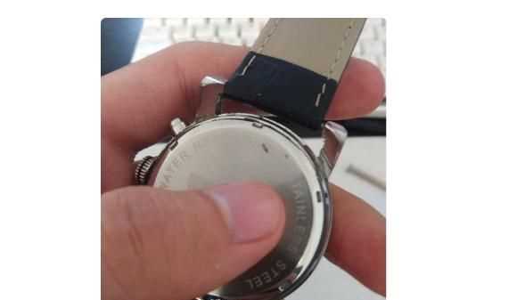 手表怎么換電池，4個(gè)鍵的電子手表怎么換電池？圖2