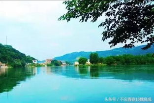 關(guān)于峰巒疊翠的詩(shī)句