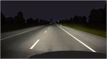 夜里高速開(kāi)車(chē)注意事項