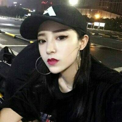 很拽的QQ說說：最喜歡你看不慣我，又干不掉我的樣子