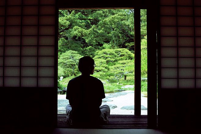 總要經(jīng)歷一些背叛一些心酸，才能把人心看明白