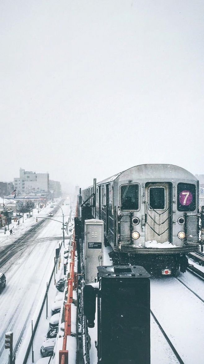 經(jīng)典說說 純潔的雪，終究是白了我的整個(gè)世界
