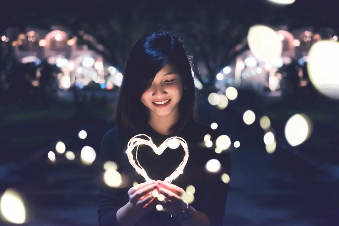 一個人的經(jīng)典說說 時光越老，人心越淡