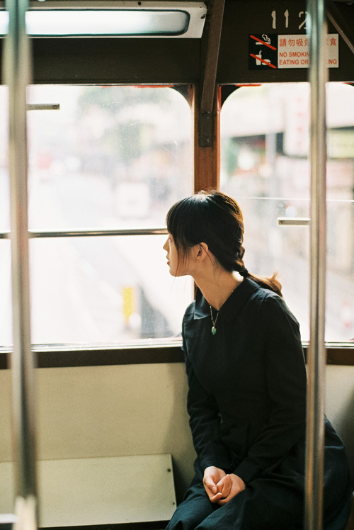 經(jīng)典微信說說心情句子 生活有太多的無奈，讓人言不由衷